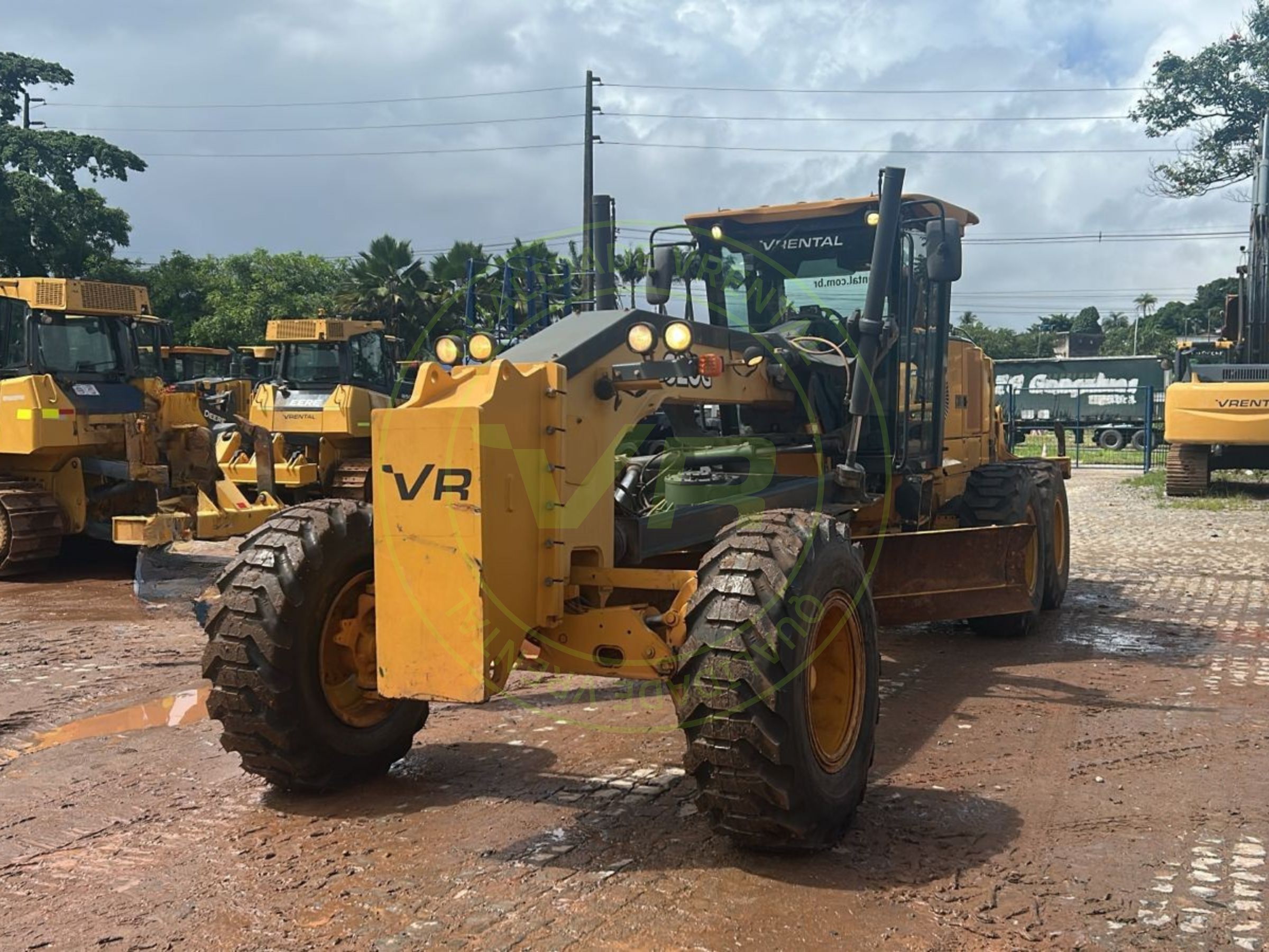 Motoniveladora John Deere 620G 