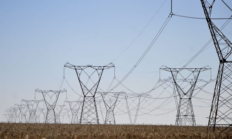 Obras de transmissão de energia movimentam construtoras 