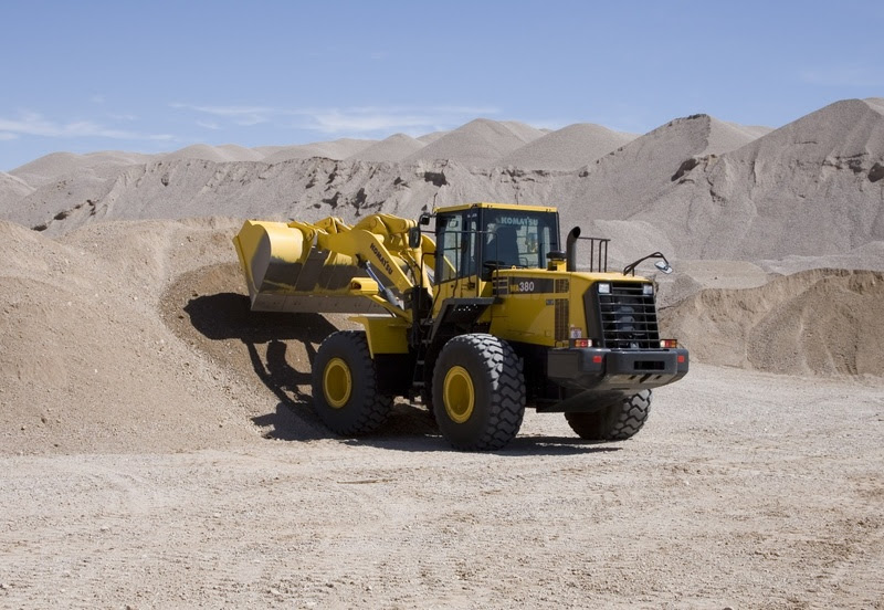 Komatsu nacionaliza carregadeira WA380-6 