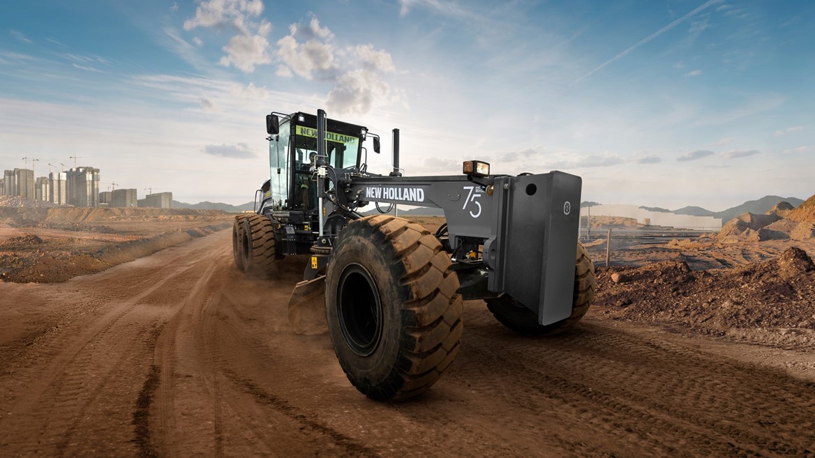 New Holland Construction completa 75 anos no Brasil