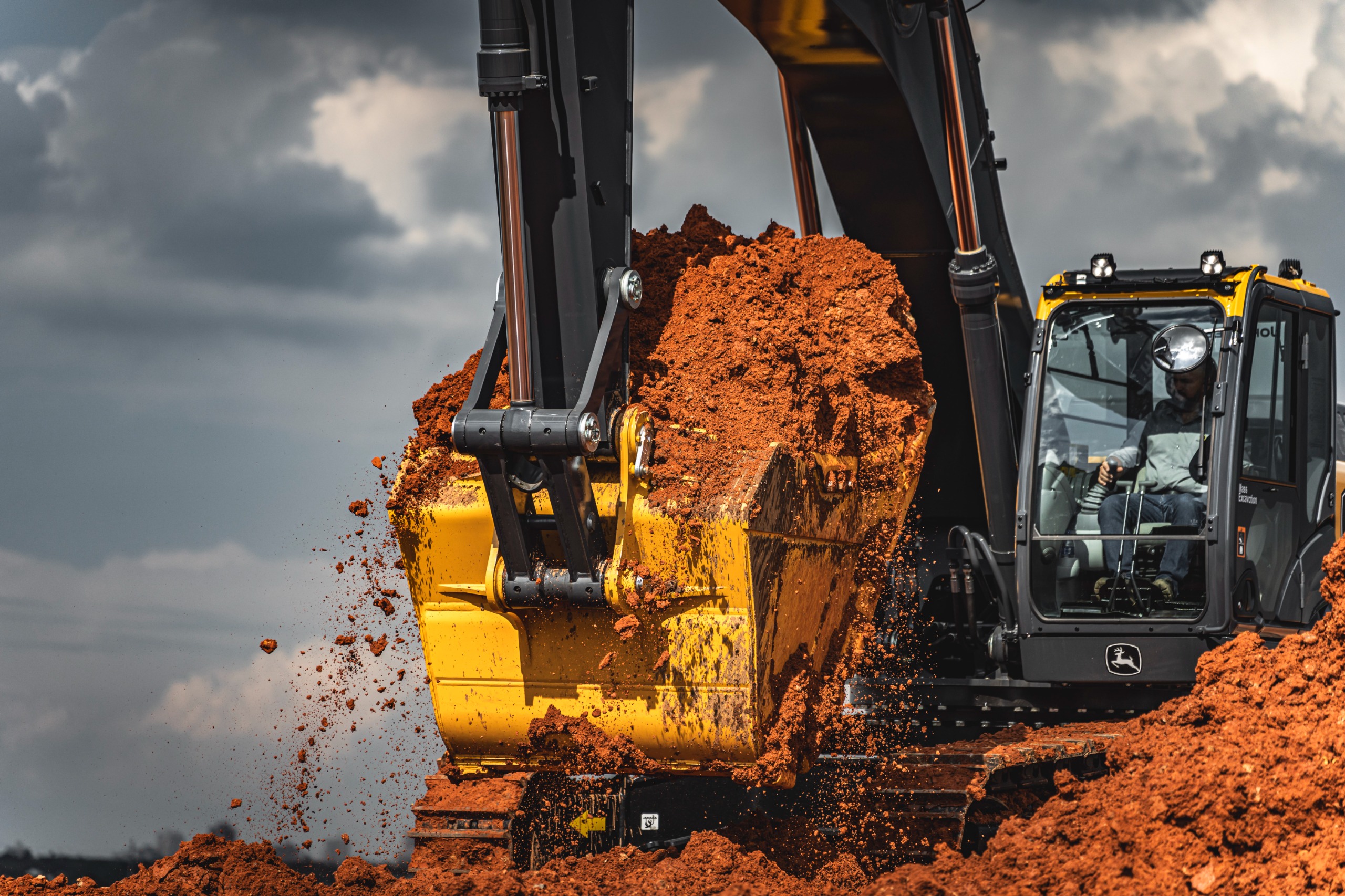 John Deere Construção alcança 100 pontos de vendas no Brasil