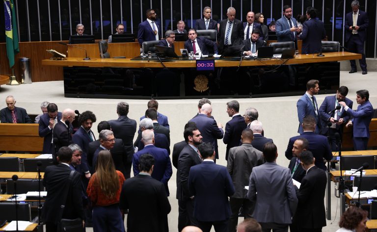 FecomercioSP critica proposta de fim da escala 6×1 e alerta para impacto no emprego