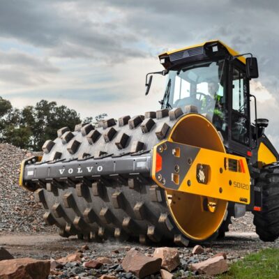 Volvo lança nova linha de rolo compactador de 12 toneladas - Foto de Divulgação