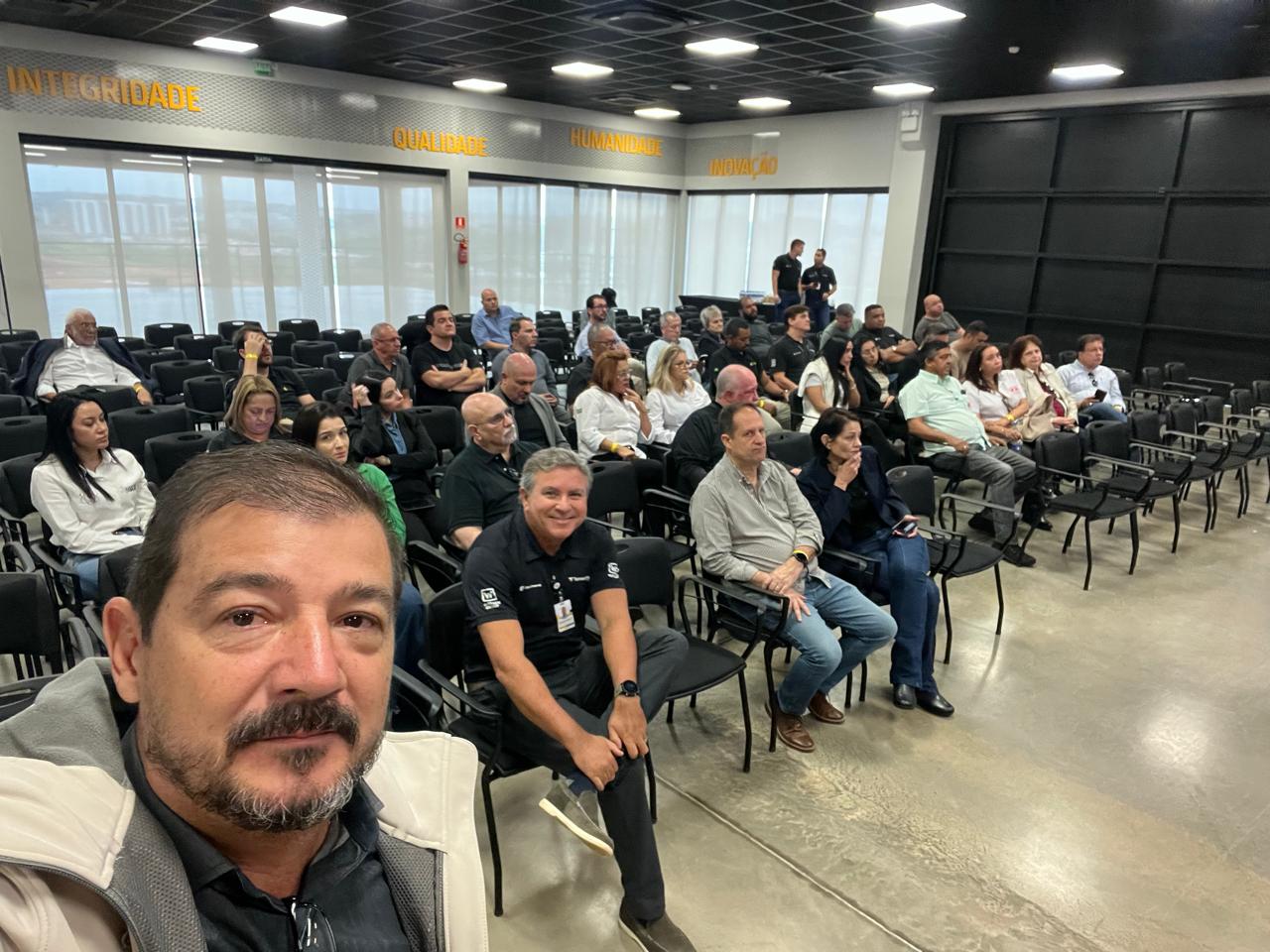 Em visita, associados Apelmat conhecem estrutura e soluções da Terraverde